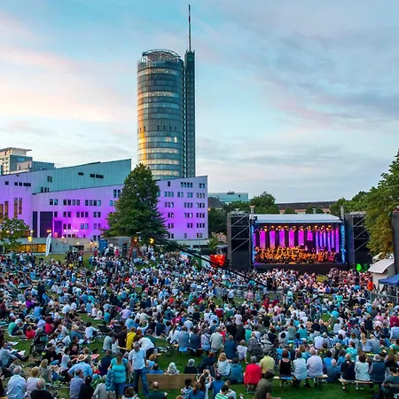 شقة Stilvoll & Zentral In Der Innenstadt, Nahe Hauptbahnhof Und Limbecker Platz, Helle Und Grosszuegige Raeume, Voll Ausgestattete Kueche إسن