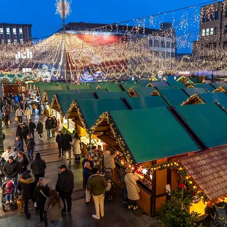 Stilvoll & Zentral In Der Innenstadt, Nahe Hauptbahnhof Und Limbecker Platz, Helle Und Grosszuegige Raeume, Voll Ausgestattete Kueche *