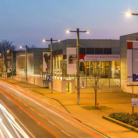 Stilvoll & Zentral In Der Innenstadt, Nahe Hauptbahnhof Und Limbecker Platz, Helle Und Grosszuegige Raeume, Voll Ausgestattete Kueche *