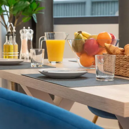 Stilvoll & Zentral In Der Innenstadt, Nahe Hauptbahnhof Und Limbecker Platz, Helle Und Grosszuegige Raeume, Voll Ausgestattete Kueche * إسن