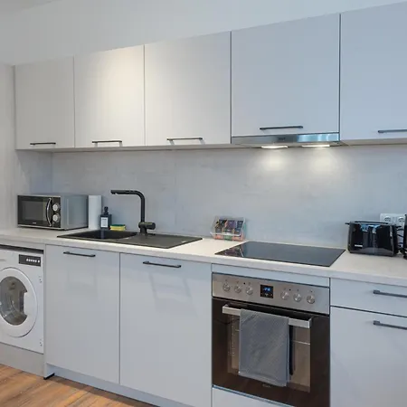 Stilvoll & Zentral In Der Innenstadt, Nahe Hauptbahnhof Und Limbecker Platz, Helle Und Grosszuegige Raeume, Voll Ausgestattete Kueche Apartmán