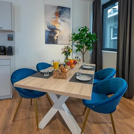 Apartmán Stilvoll & Zentral In Der Innenstadt, Nahe Hauptbahnhof Und Limbecker Platz, Helle Und Grosszuegige Raeume, Voll Ausgestattete Kueche *