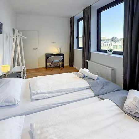 Stilvoll & Zentral In Der Innenstadt, Nahe Hauptbahnhof Und Limbecker Platz, Helle Und Grosszuegige Raeume, Voll Ausgestattete Kueche Essen