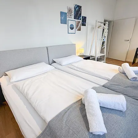 Apartmán Stilvoll & Zentral In Der Innenstadt, Nahe Hauptbahnhof Und Limbecker Platz, Helle Und Grosszuegige Raeume, Voll Ausgestattete Kueche Essen