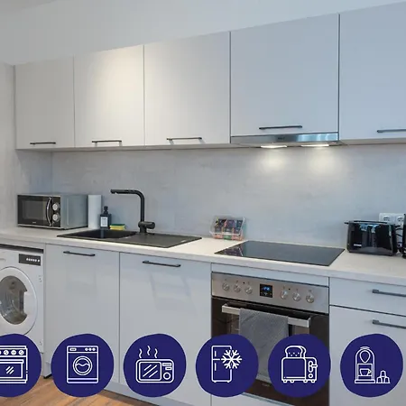 Stilvoll & Zentral In Der Innenstadt, Nahe Hauptbahnhof Und Limbecker Platz, Helle Und Grosszuegige Raeume, Voll Ausgestattete Kueche