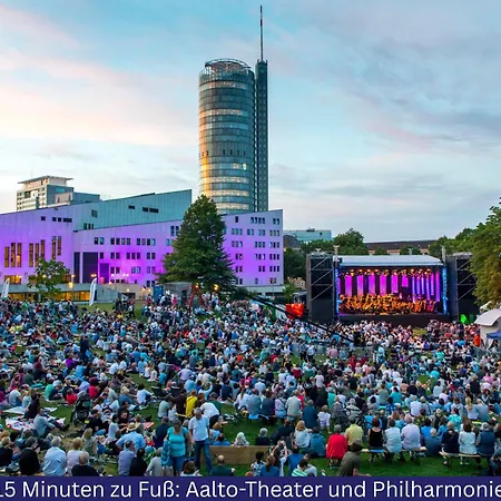 Апартаменты Stilvoll & Zentral In Der Innenstadt, Nahe Hauptbahnhof Und Limbecker Platz, Helle Und Grosszuegige Raeume, Voll Ausgestattete Kueche
