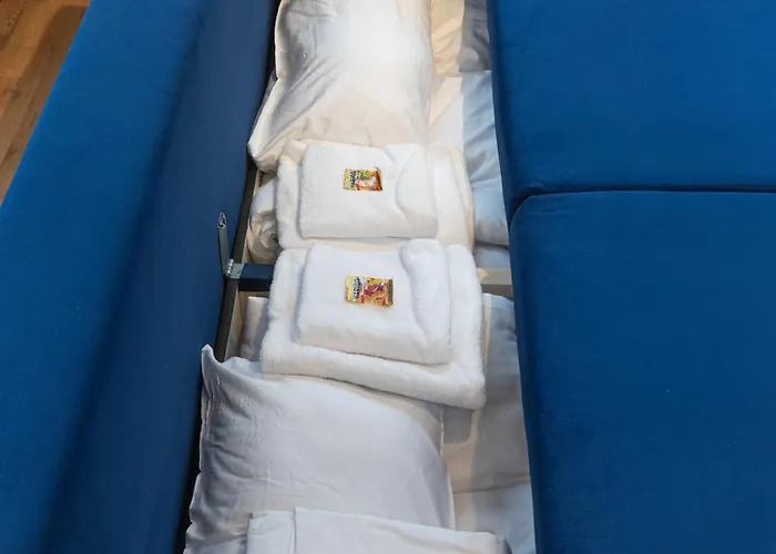 Stilvoll & Zentral In Der Innenstadt, Nahe Hauptbahnhof Und Limbecker Platz, Helle Und Grosszuegige Raeume, Voll Ausgestattete Kueche Essen