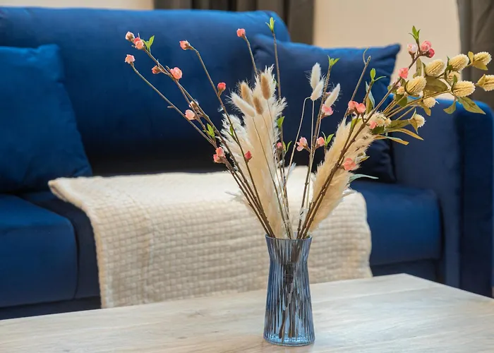 Apartament Stilvoll & Zentral In Der Innenstadt, Nahe Hauptbahnhof Und Limbecker Platz, Helle Und Grosszuegige Raeume, Voll Ausgestattete Kueche Essen