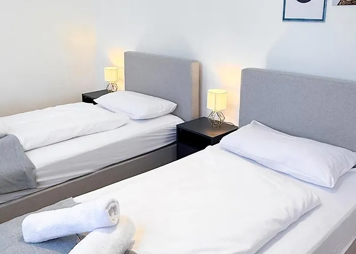 Stilvoll & Zentral In Der Innenstadt, Nahe Hauptbahnhof Und Limbecker Platz, Helle Und Grosszuegige Raeume, Voll Ausgestattete Kueche Lejlighed