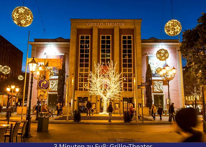 Stilvoll & Zentral In Der Innenstadt, Nahe Hauptbahnhof Und Limbecker Platz, Helle Und Grosszuegige Raeume, Voll Ausgestattete Kueche Apartament *